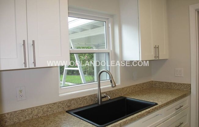 Beautiful 2/1 in Winter Park