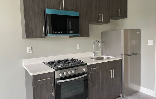 1 bed, 1 bath, 471 sqft, $2,100, Unit 406