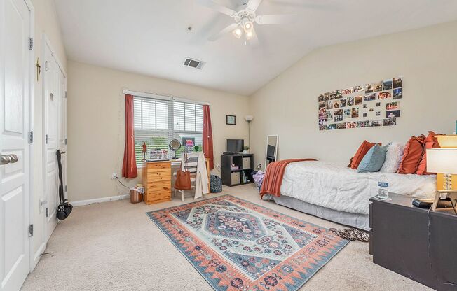 2 beds, 2 baths, $1,550, Unit # 1727