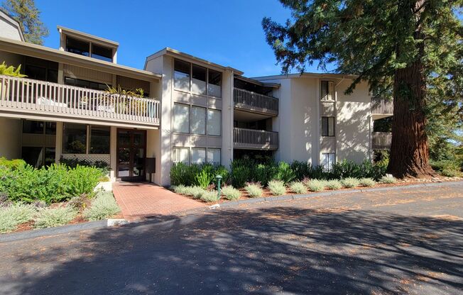 Newly Renovated Condo with Stunning Golf Course View and Home Office Available Now!