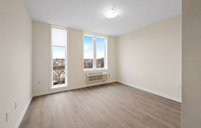 1 bed, 1 bath, 655 sqft, $2,595, Unit 5E