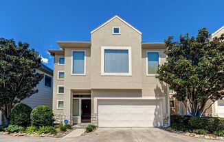 3 BD / 2.5 BAR townhome in Rice Military!