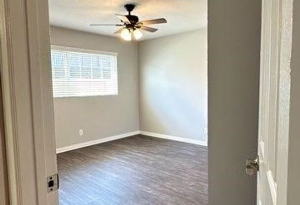 1 bed, 1 bath, 700 sqft, $1,985, Unit 312-13 upper unit