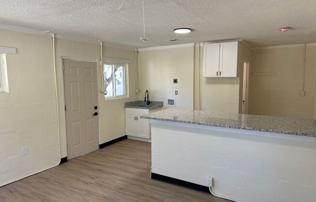 2 beds, 1 bath, 718 sqft, $975, Unit C