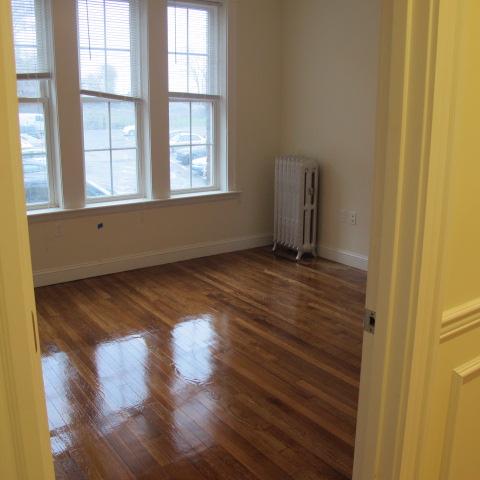 2 beds, 1 bath, 850 sqft, $3,395, Unit 10
