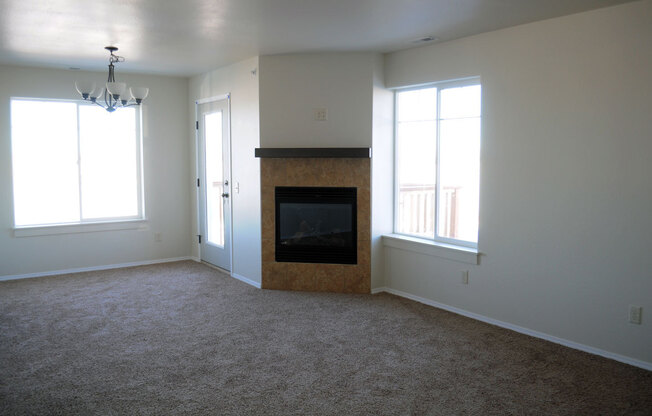 2 beds, 2 baths, $2,400, Unit Unit A