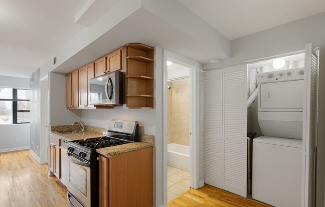 1 bed, 1 bath, 446 sqft, $1,700, Unit 210