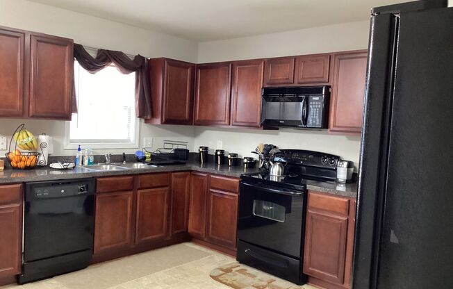 Gorgeous Four Bedroom Home in Northeast Columbia!