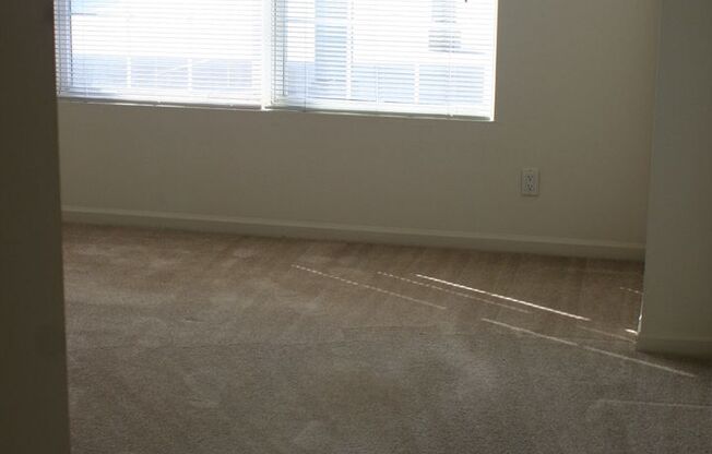 1 bed, 1 bath, 656 sqft, $1,110, Unit 410-209