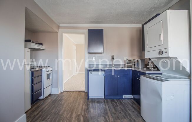 PACIFIC 3016 Pacific St