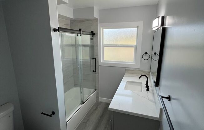 Miramar Pacific Partners LP-305 Calle Miramar