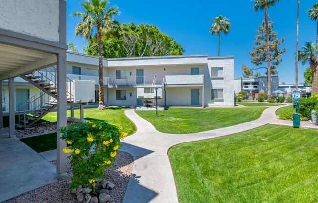 Courtyard at Sofia Apartments, Tempe
