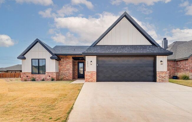 Available Now! Signature Homes by Clearview presents this beautiful 3/3/2 in Stonewood Estates.