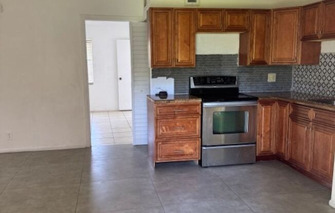 95 NE 41st ,I-129 Oakland FL , 33334