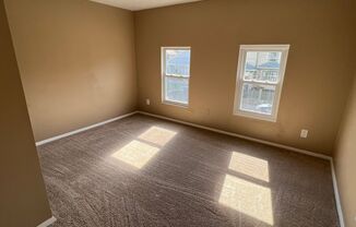 3 beds, 1 bath, $980