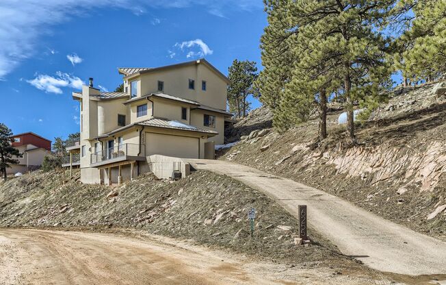Stunning Views 2 BDR / 2.5 BA Home in Foothills