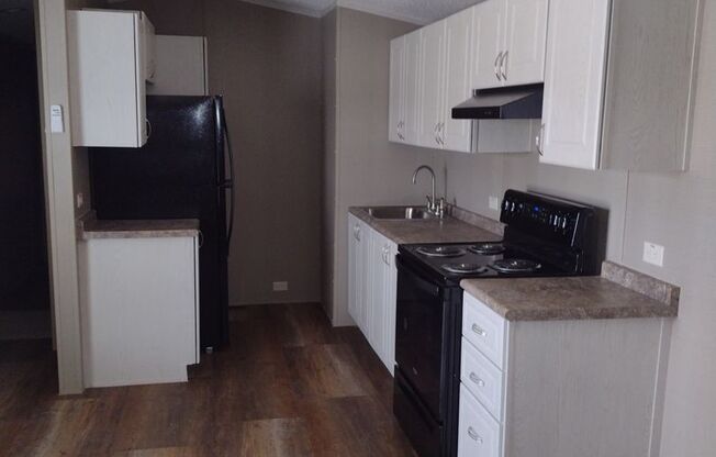 2 beds, 1 bath, 624 sqft, $795, Unit 740