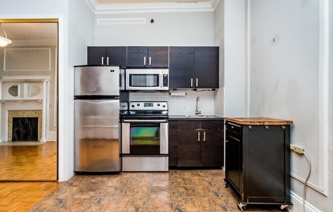 Studio, 1 bath, 363 sqft, $3,300, Unit 4Q