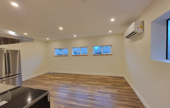 4115 SW 195 CT