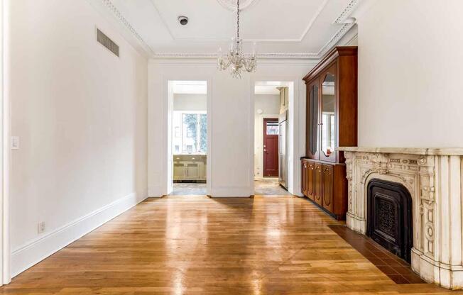 106 S ELLIOTT PL