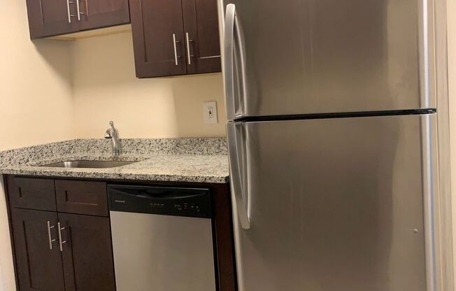 Candler Park Apartments