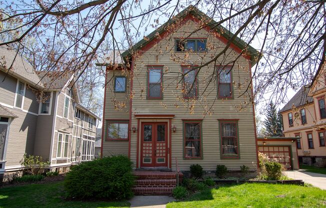130 College NE