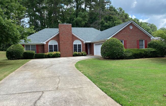 Spacious 3BR/2BA Ranch Home with Great Room in Collins Hill Area