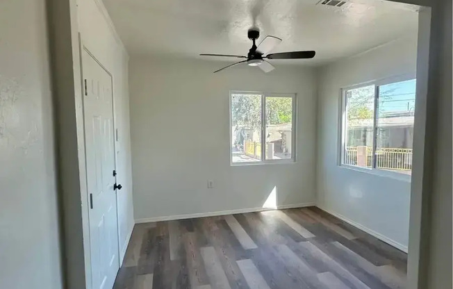800 E CHANDLER BLVD