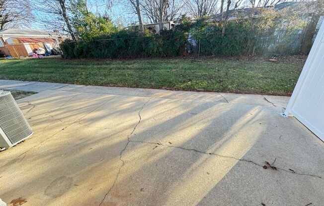 1 bed, 1 bath, 615 sqft, $1,050, Unit 821 Oakwood Villa