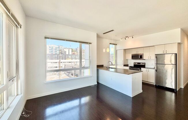 1 bed, 1 bath, 683 sqft, $2,100, Unit 303