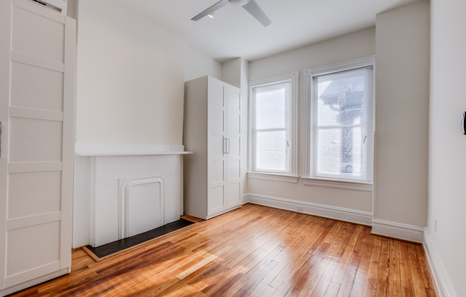 2606 W MAIN ST