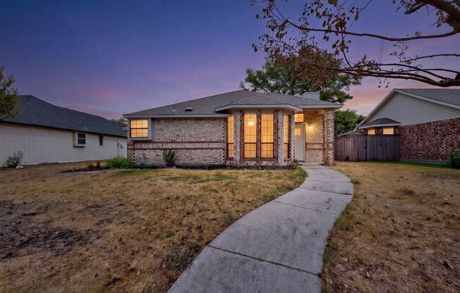 2522 LARKSPUR LN