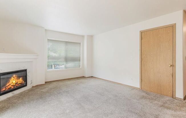 3 beds, 2 baths, 1,018 sqft, $1,995, Unit 10