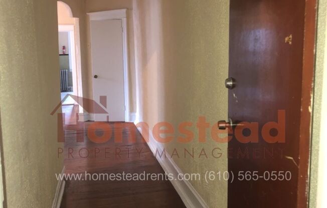 2 beds, 1 bath, $1,100