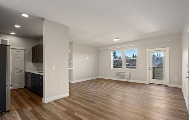 2 beds, 2 baths, 1,195 sqft, $1,750, Unit I-102