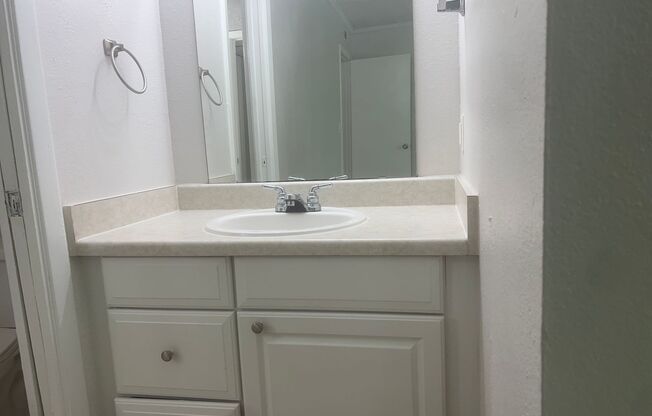 2 beds, 1 bath, 992 sqft, $1,400, Unit ABB-2-133