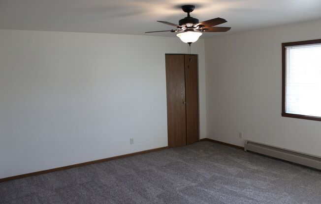 2 beds, 1 bath, 990 sqft, $999.99, Unit 603