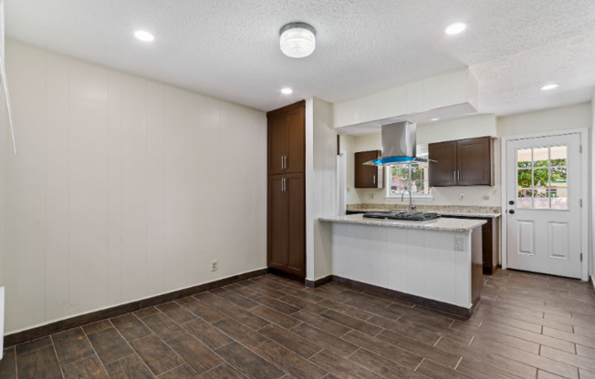 2608 DAN SIKES DR