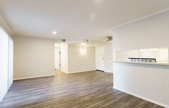 2 beds, 2 baths, 895 sqft, $1,998, Unit 108