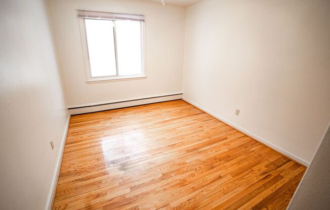 2 beds, 1 bath, 900 sqft, $1,439, Unit 4434-302