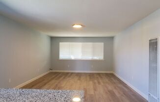 2 beds, 1 bath, $3,395, Unit 1011