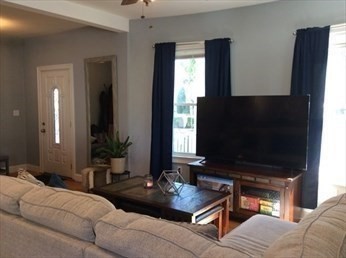 2 beds, 2 baths, 1,700 sqft, $3,000, Unit 1