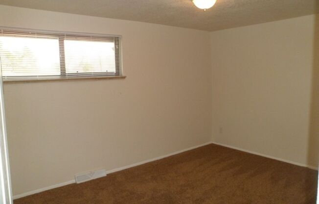 2 beds, 1 bath, $1,650