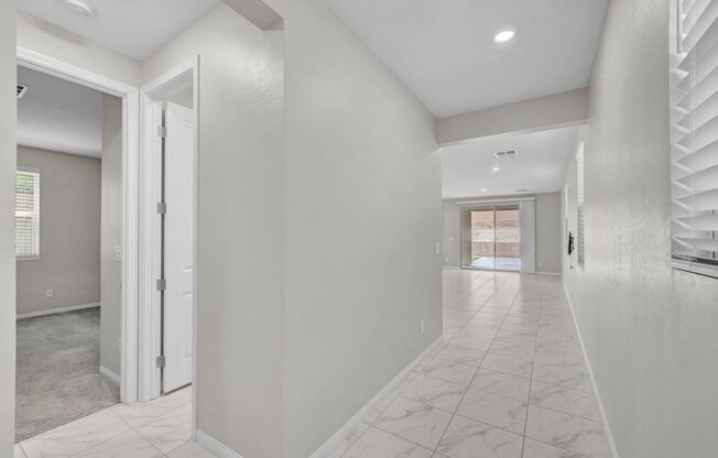Summerlin gated community 4 bedroom 3 baths