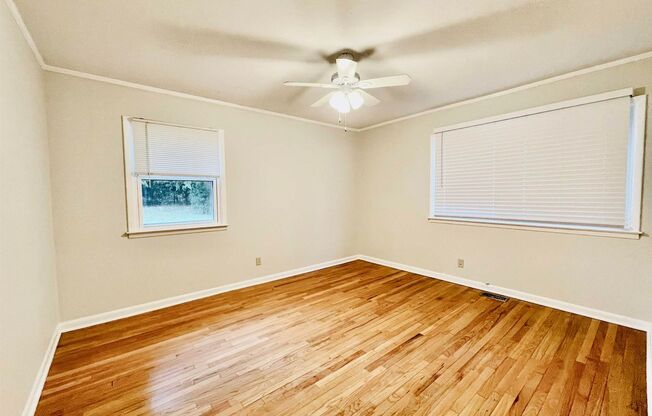 3 beds, 2 baths, $1,500