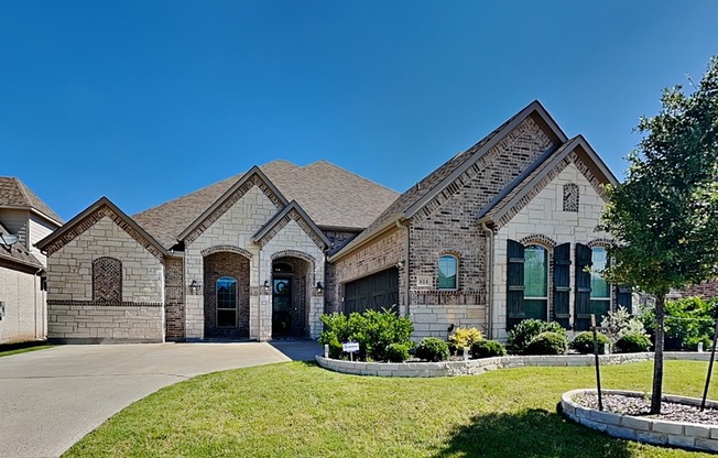 614 SUMMER OAKS DR