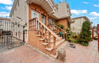 3 beds, 2 baths, 3,113 sqft, $3,750