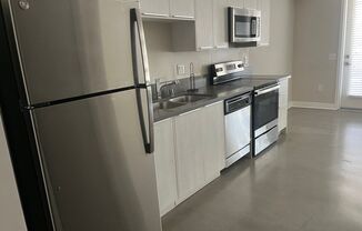 Studio, 1 bath, 570 sqft, $2,100, Unit 11246-402