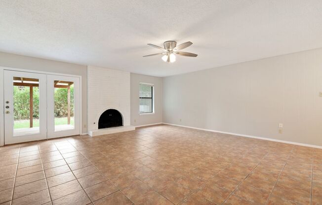 Experience the best of North Austin living in this charming 3/2 home!
