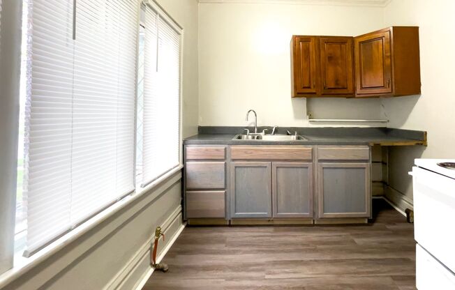 1 bed, 1 bath, 450 sqft, $725, Unit Unit 7